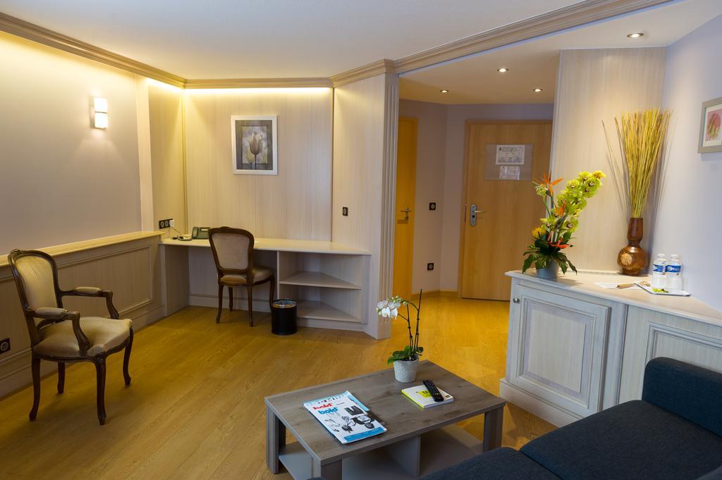 Cottage Logis Hotel - Restaurant Düdelingen Kültér fotó