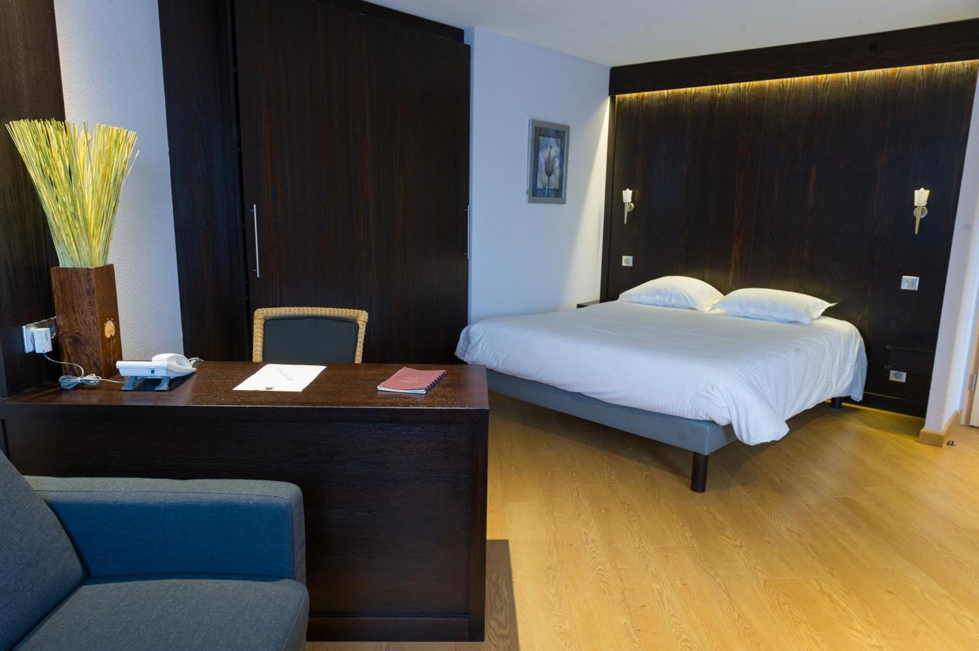 Cottage Logis Hotel - Restaurant Düdelingen Kültér fotó