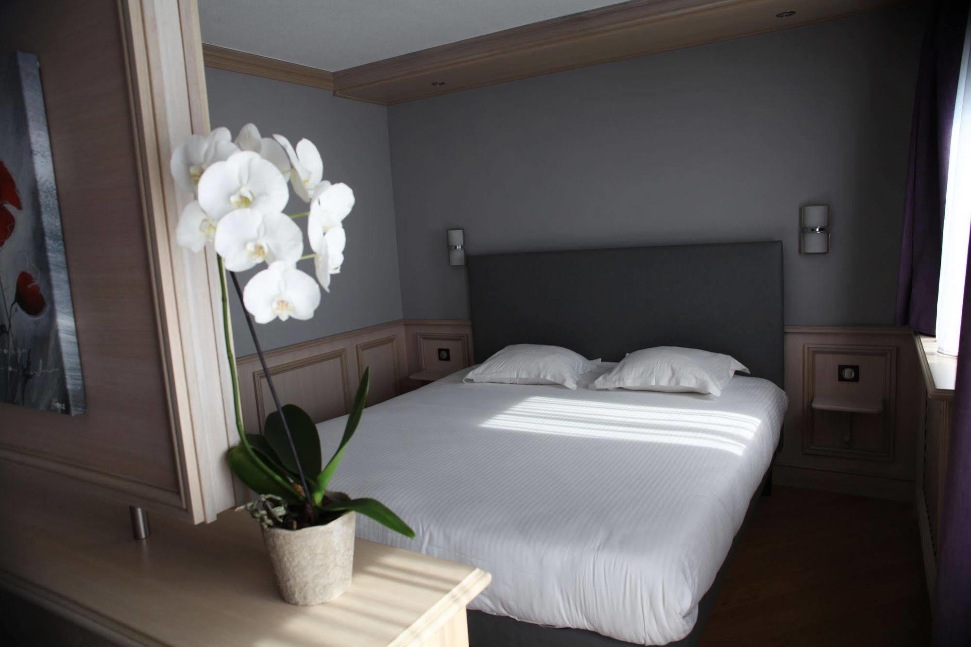 Cottage Logis Hotel - Restaurant Düdelingen Kültér fotó